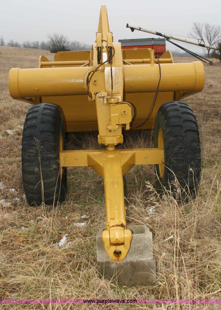 image for item A6999 Caterpillar 60 pull scraper