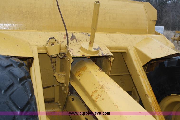 image for item A6999 Caterpillar 60 pull scraper