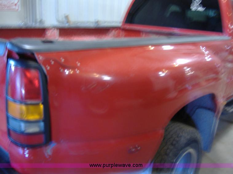 image for item B1036 2003 Chevrolet Silvrado 3500 Crew Cab dually pickup
