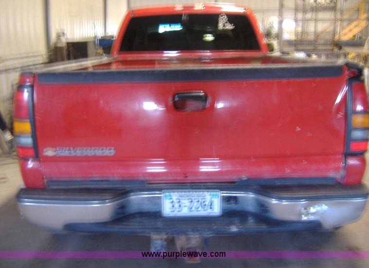 image for item B1036 2003 Chevrolet Silvrado 3500 Crew Cab dually pickup