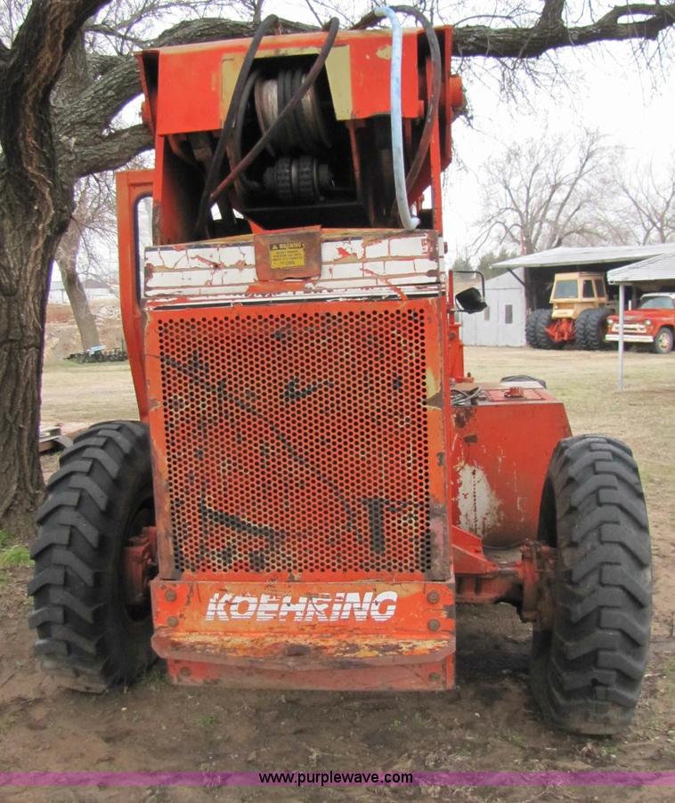 image for item B2207 SkyTrak 7038 telehandler forklift