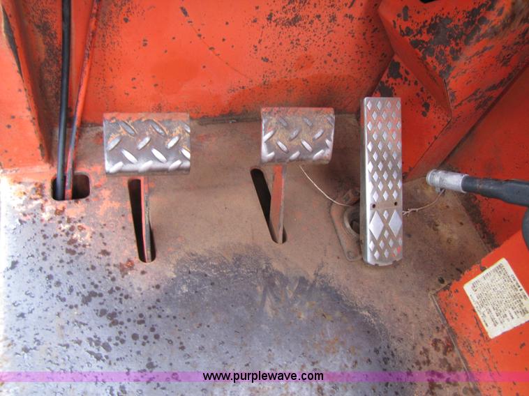 image for item B2207 SkyTrak 7038 telehandler forklift