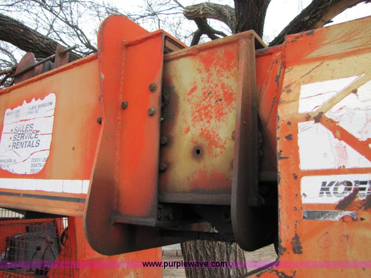 image for item B2207 SkyTrak 7038 telehandler forklift