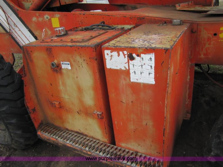 image for item B2207 SkyTrak 7038 telehandler forklift