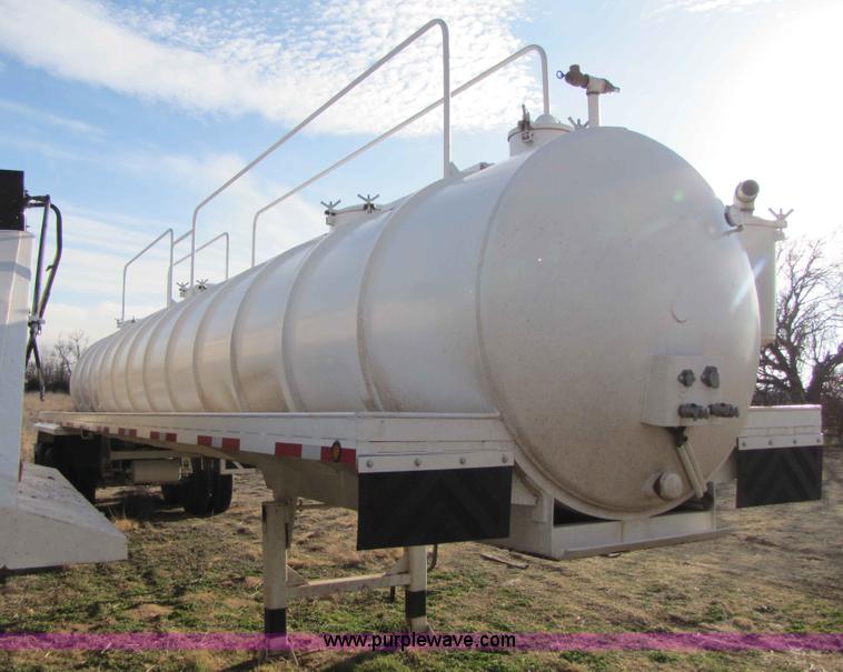 image for item B2217 2012 Western 130 barrel 40' vacuum tank trailer