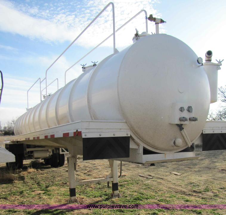 image for item B2217 2012 Western 130 barrel 40' vacuum tank trailer