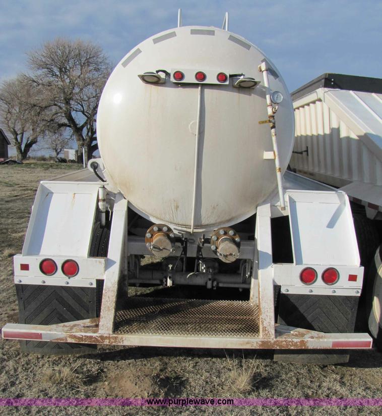 image for item B2217 2012 Western 130 barrel 40' vacuum tank trailer