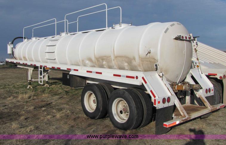 image for item B2217 2012 Western 130 barrel 40' vacuum tank trailer
