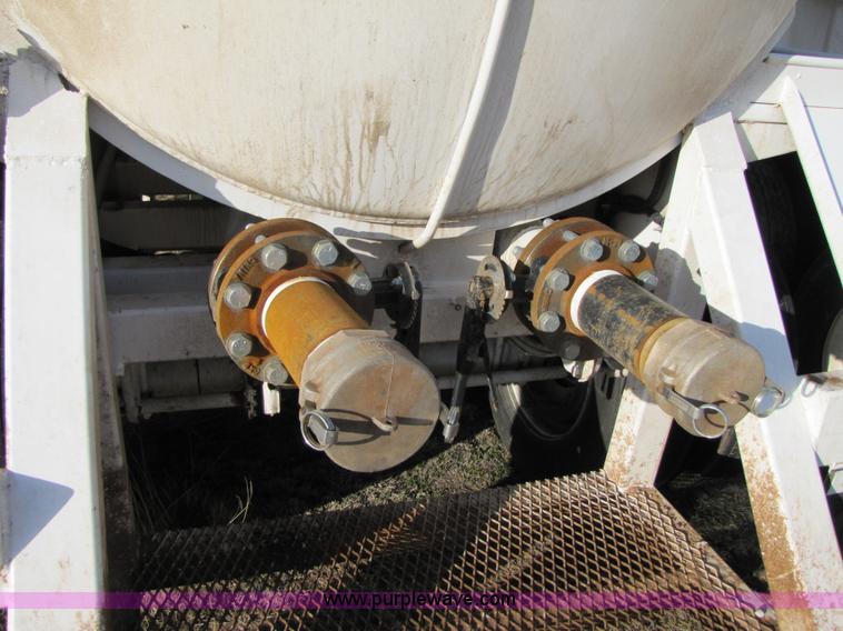 image for item B2217 2012 Western 130 barrel 40' vacuum tank trailer