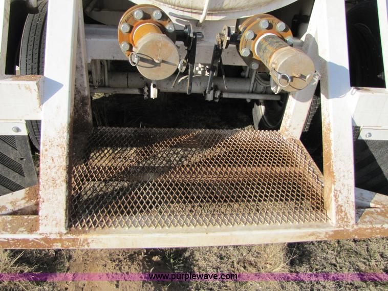 image for item B2217 2012 Western 130 barrel 40' vacuum tank trailer