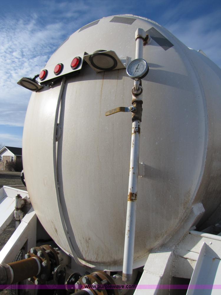 image for item B2217 2012 Western 130 barrel 40' vacuum tank trailer