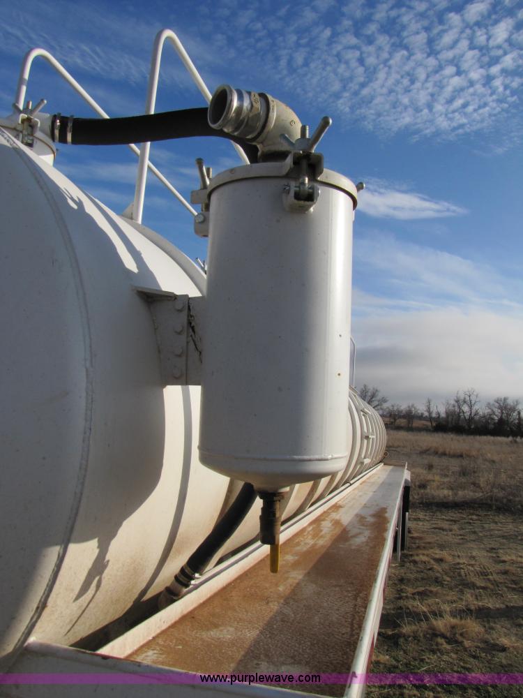 image for item B2217 2012 Western 130 barrel 40' vacuum tank trailer