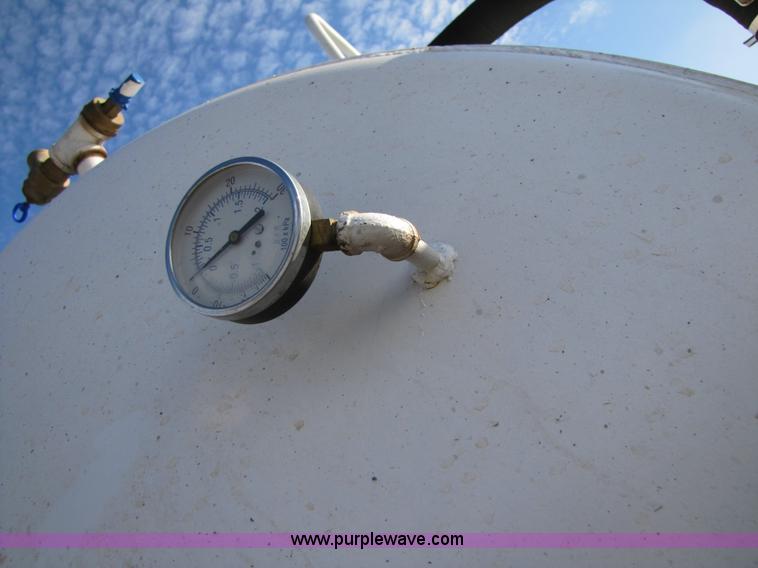 image for item B2217 2012 Western 130 barrel 40' vacuum tank trailer