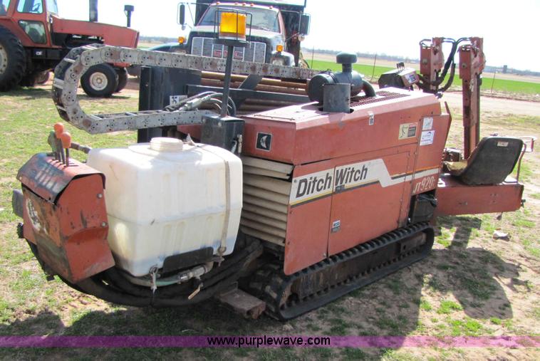 image for item B2225 2000 Ditch Witch JT920L directional drill