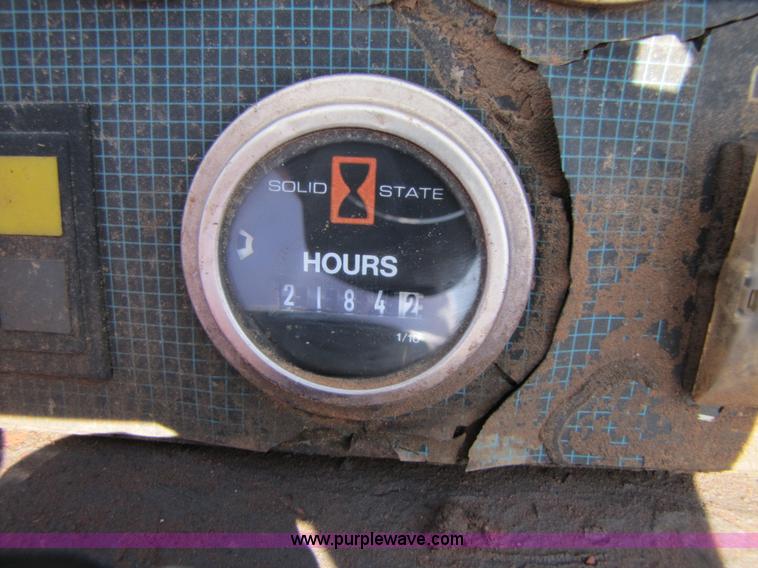 image for item B2225 2000 Ditch Witch JT920L directional drill