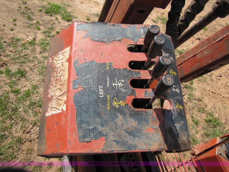 image for item B2225 2000 Ditch Witch JT920L directional drill