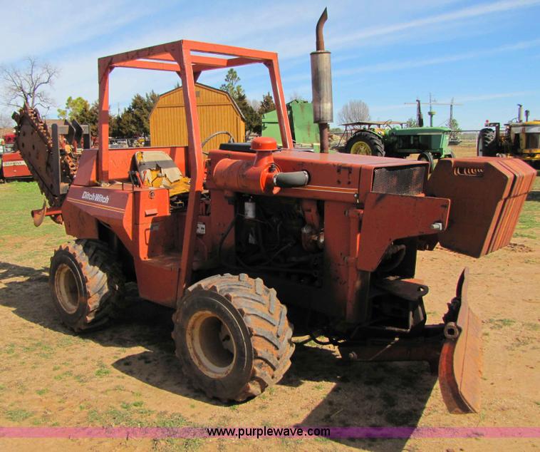 image for item B2226 Ditch Witch 6510DD trencher