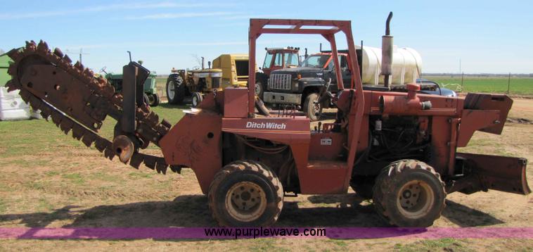 image for item B2226 Ditch Witch 6510DD trencher