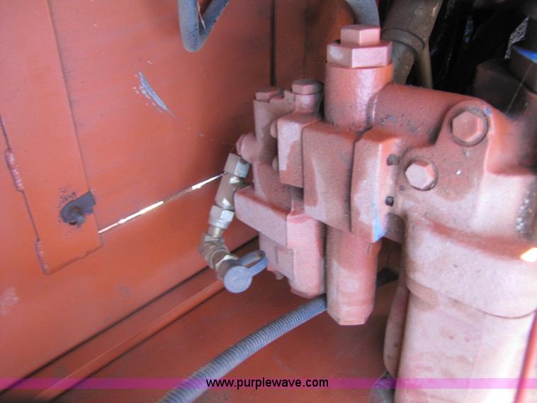 image for item B2228 1998 Ditch Witch JT1720 directional drill