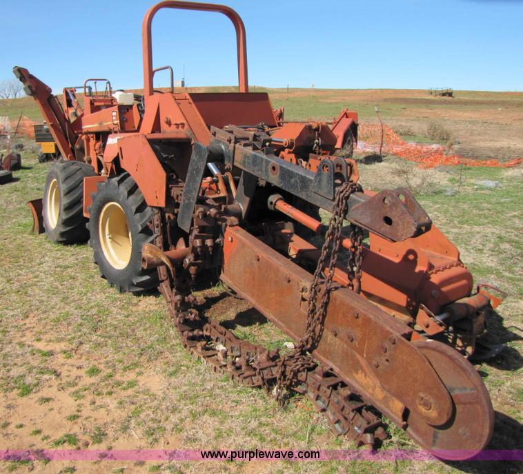 image for item B2229 Ditch Witch 6510DD trencher