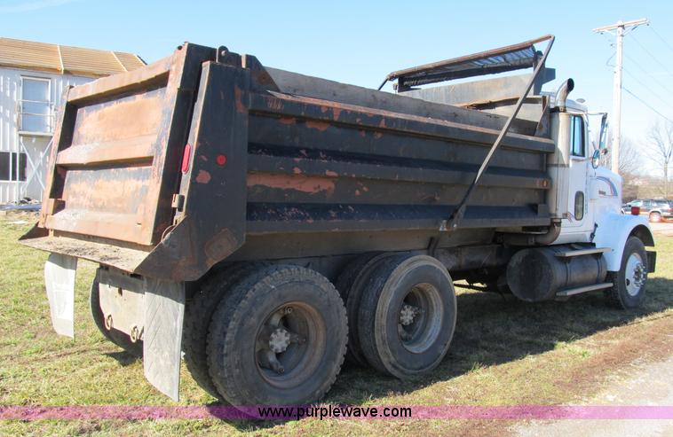 image for item B2603 1986 International F9370 dump truck