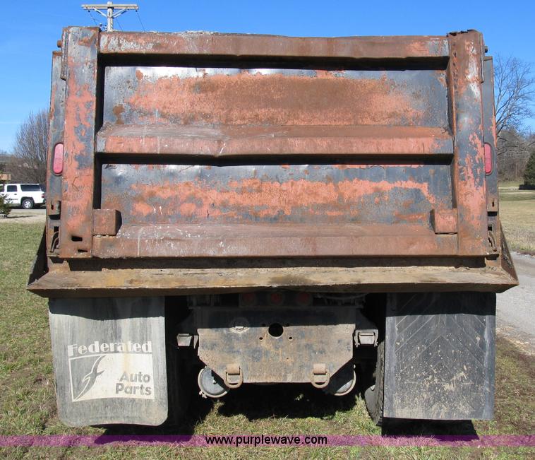 image for item B2603 1986 International F9370 dump truck