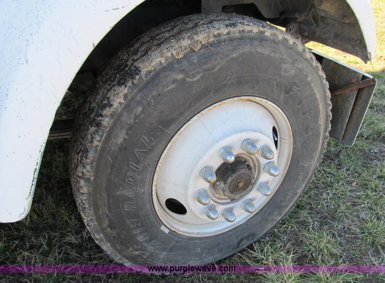 image for item B2603 1986 International F9370 dump truck