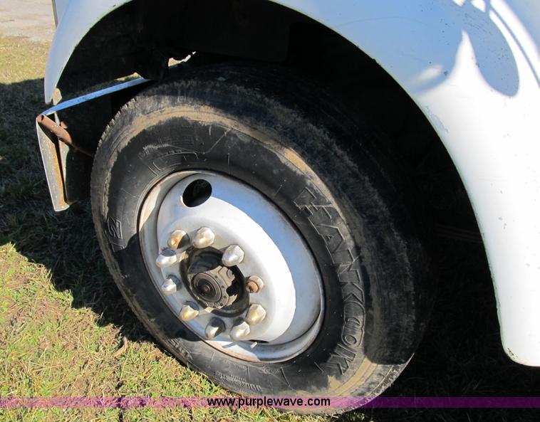 image for item B2603 1986 International F9370 dump truck