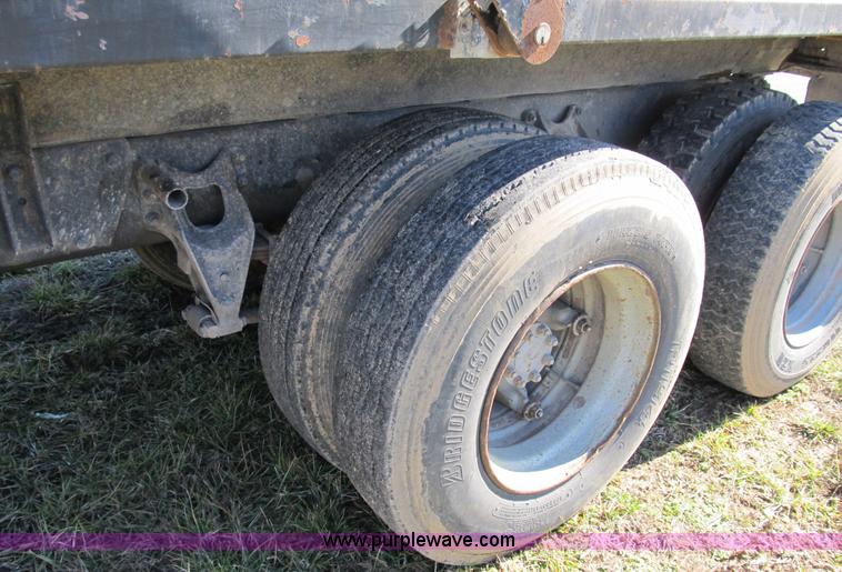 image for item B2603 1986 International F9370 dump truck