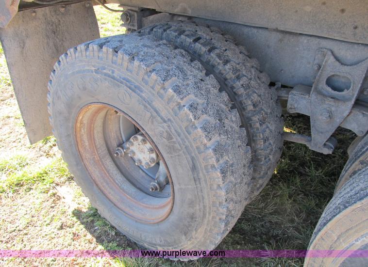 image for item B2603 1986 International F9370 dump truck
