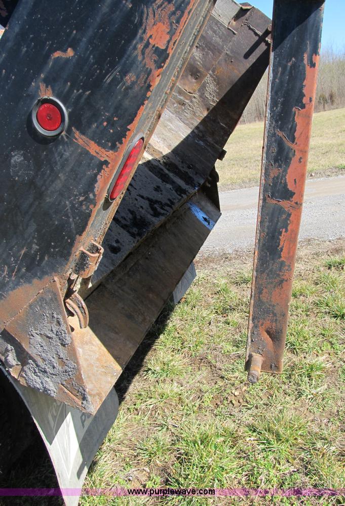 image for item B2603 1986 International F9370 dump truck