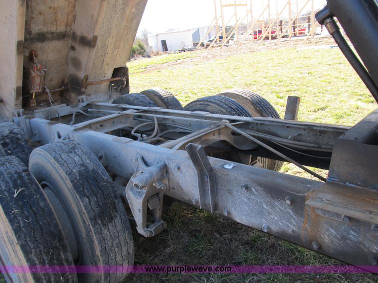 image for item B2603 1986 International F9370 dump truck