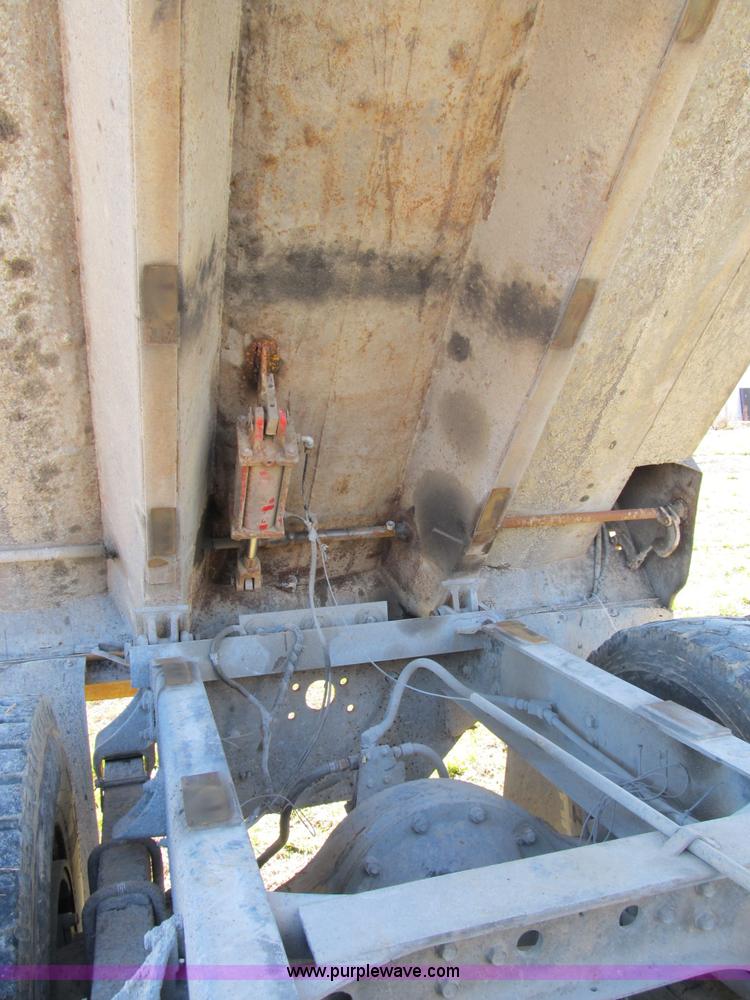 image for item B2603 1986 International F9370 dump truck