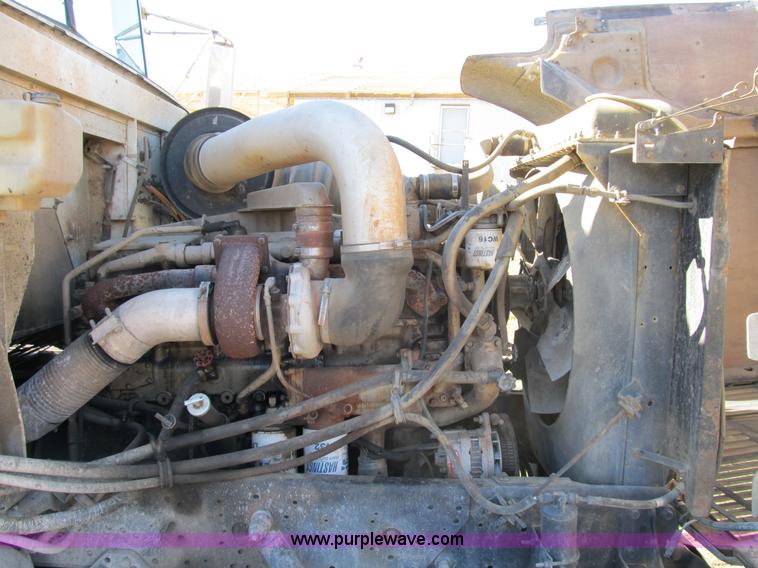 image for item B2603 1986 International F9370 dump truck