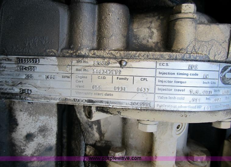 image for item B2603 1986 International F9370 dump truck