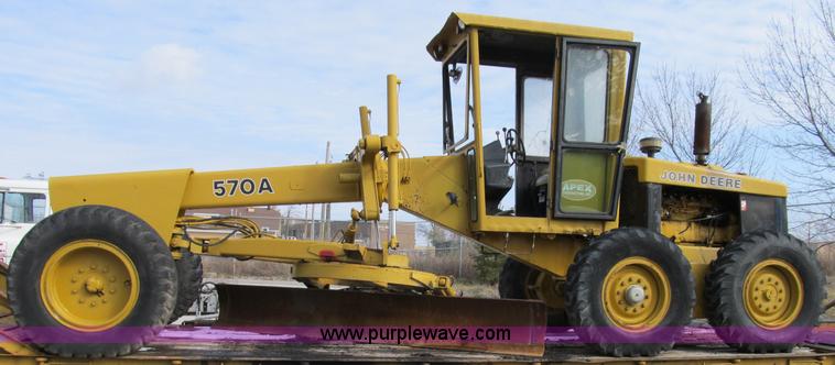 image for item B2617 1979 John Deere 570A motor grader