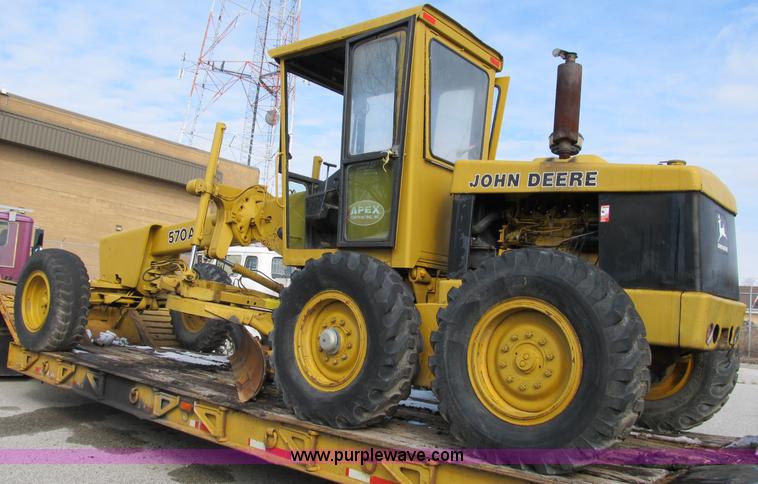 image for item B2617 1979 John Deere 570A motor grader