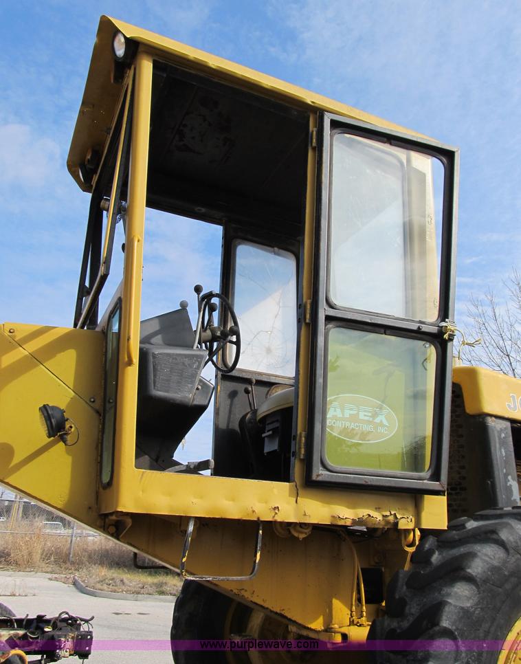 image for item B2617 1979 John Deere 570A motor grader