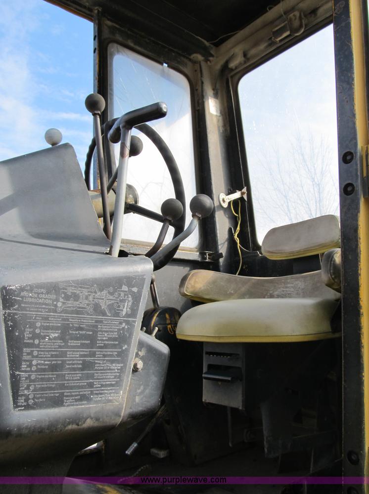image for item B2617 1979 John Deere 570A motor grader