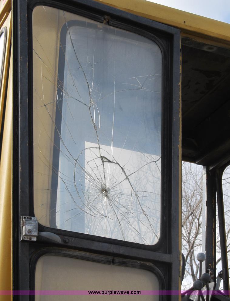 image for item B2617 1979 John Deere 570A motor grader