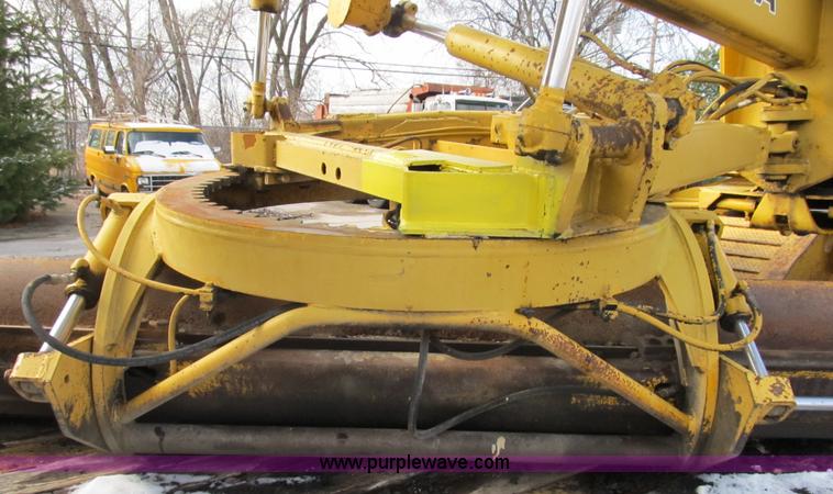 image for item B2617 1979 John Deere 570A motor grader