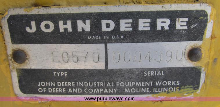 image for item B2617 1979 John Deere 570A motor grader