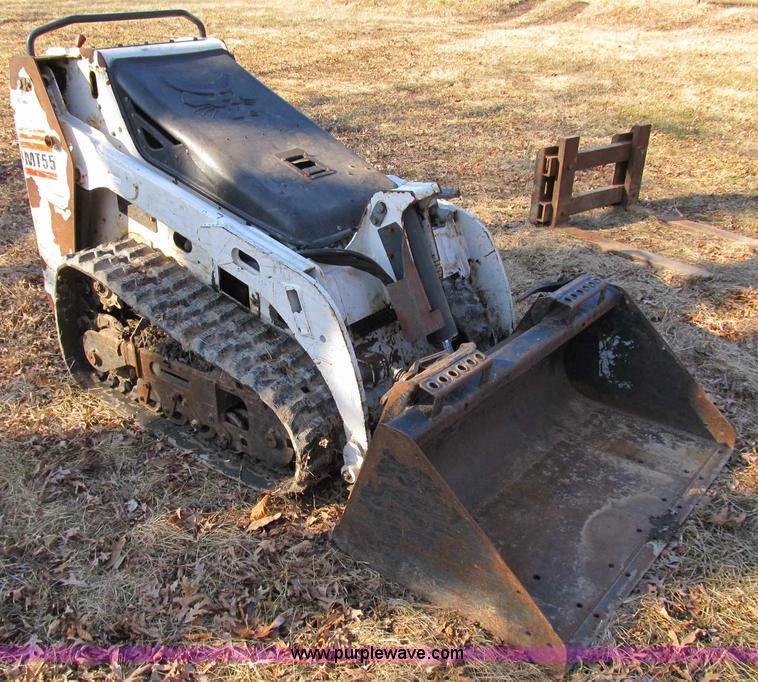 image for item B2623 2005 Bobcat MT55 mini track loader