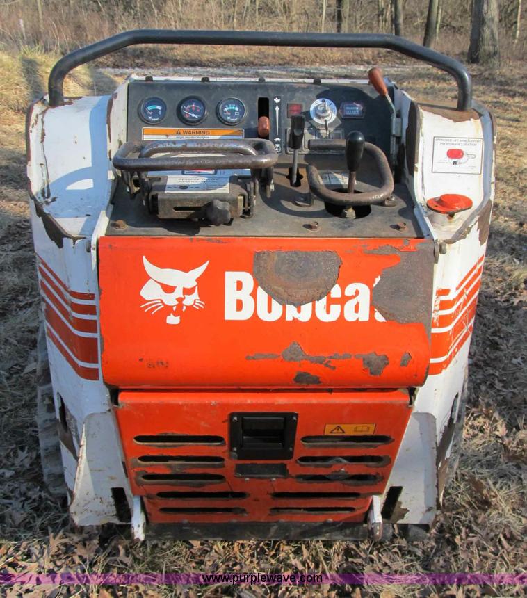 image for item B2623 2005 Bobcat MT55 mini track loader