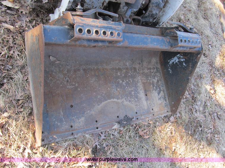 image for item B2623 2005 Bobcat MT55 mini track loader