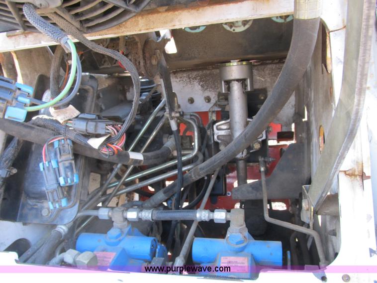 image for item B2623 2005 Bobcat MT55 mini track loader