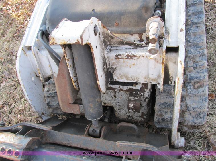 image for item B2623 2005 Bobcat MT55 mini track loader