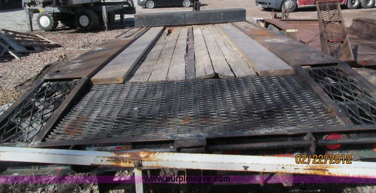 image for item B5103 1985 18' tandem axle flat bed trailer