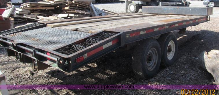 image for item B5103 1985 18' tandem axle flat bed trailer