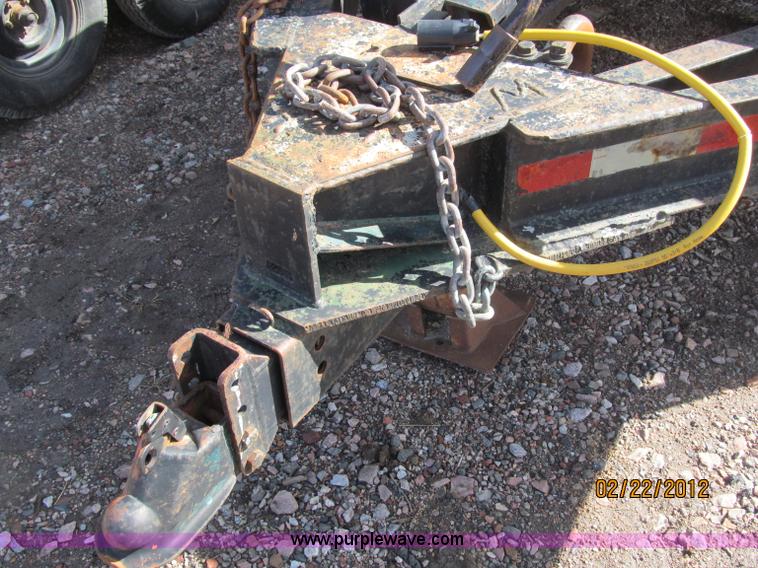 image for item B5103 1985 18' tandem axle flat bed trailer